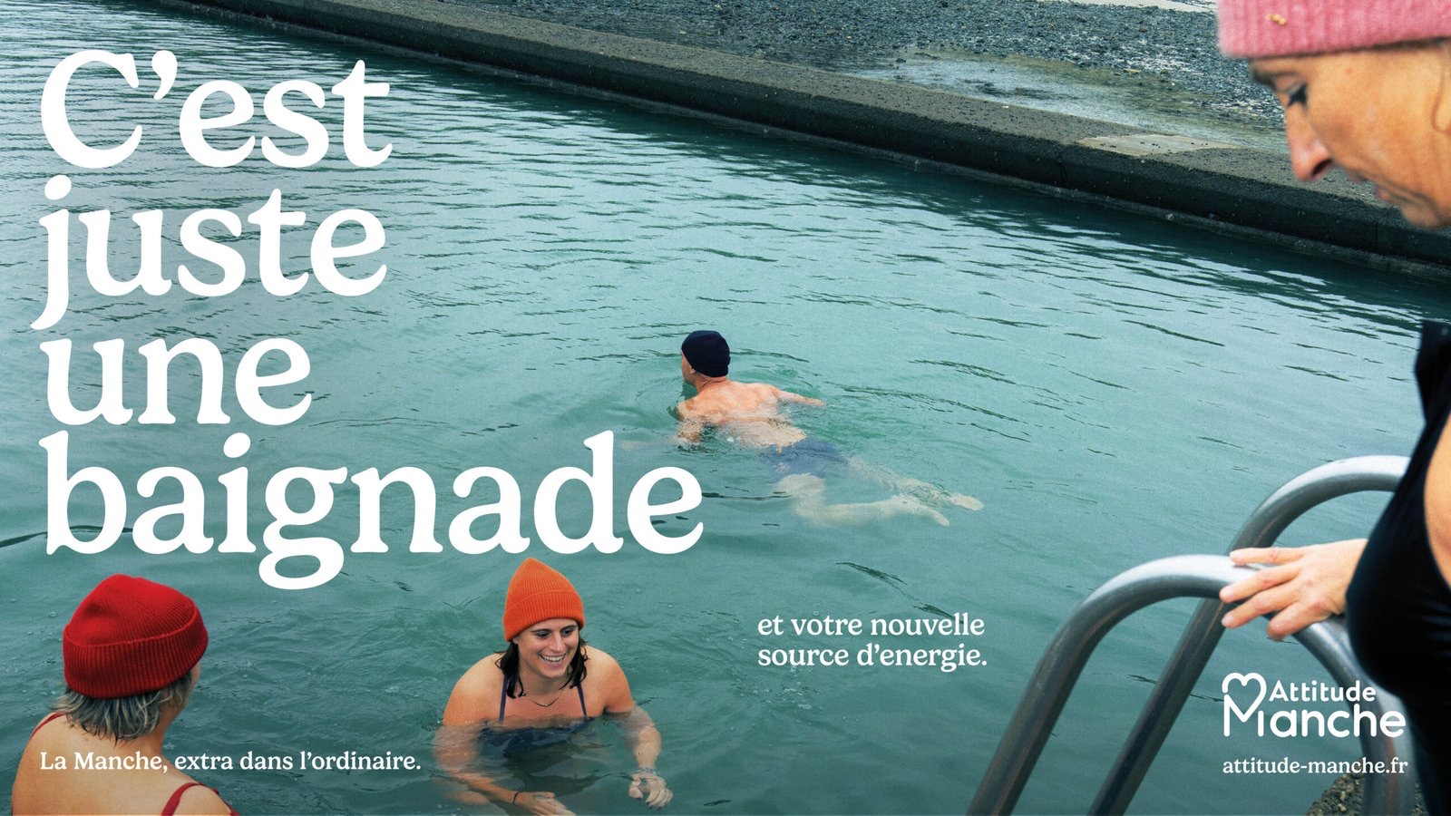 Poster « C'est juste une baignade », swimmers in the sea